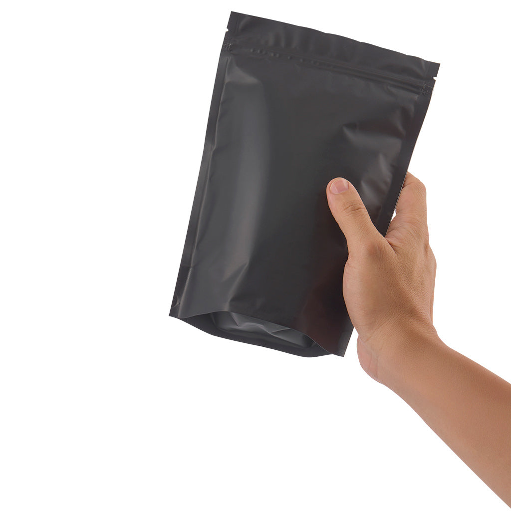 100 Bolsas De Pie Hermética Zipper Negro Mate 150g Plastico 100 Bolsas De Pie Hermética Zipper Negro Mate 150g Plastico